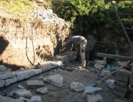Formazione di un muro a secco, le prime fasi del lavoro, Castiglione D'Intelvi Co novembre 2017